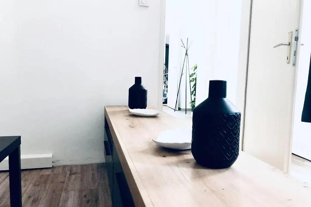 Gemuetliche Wohnung Wien Stadthalle アパート